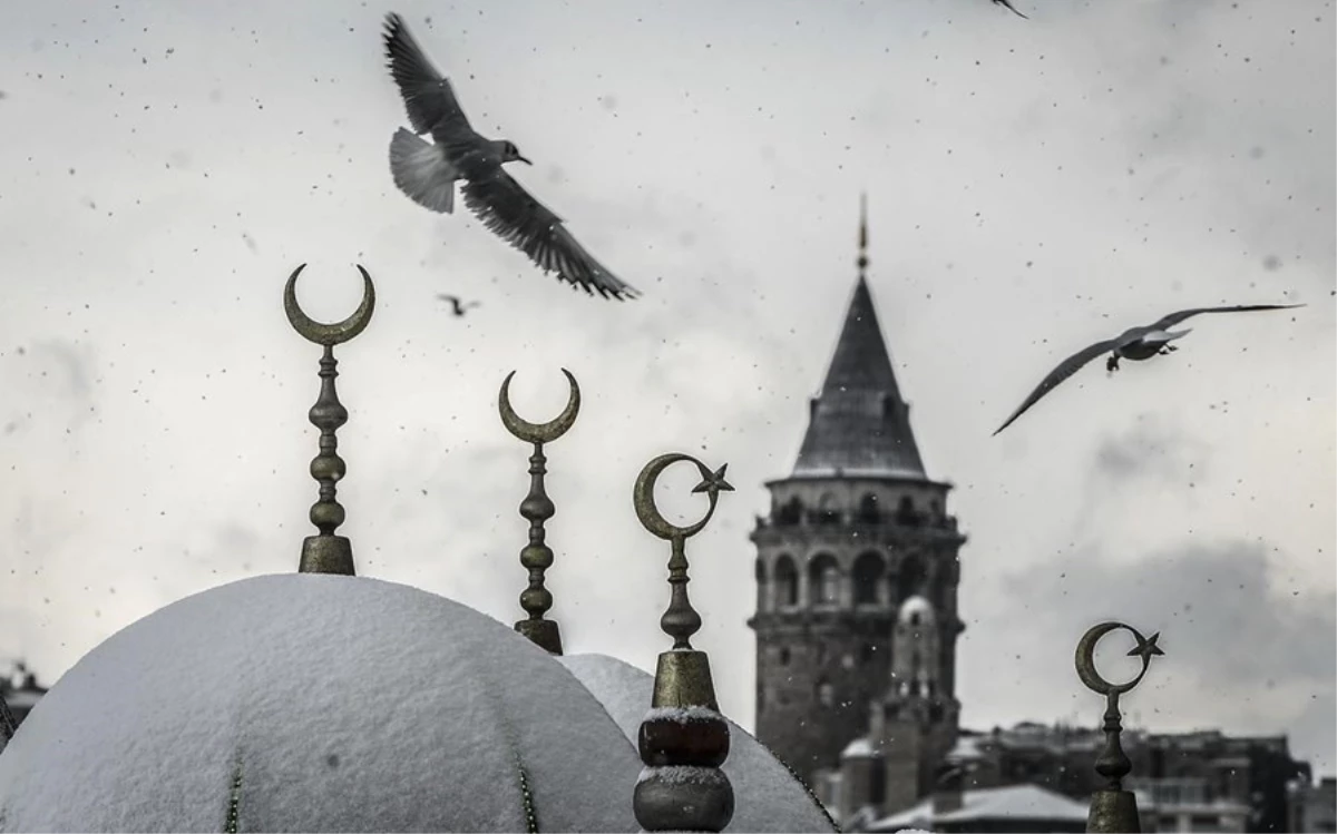 İstanbul\'dan Kartpostallık Kar Manzaraları
