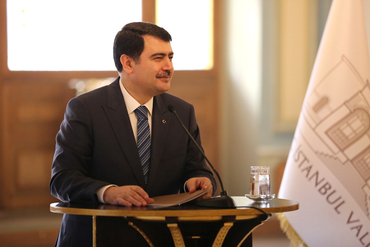 İstanbul Valisi Vasip Şahin: "İlimizde Zaman Zaman Devam Eden Kar Yağışı ve Yoğun Buzlanma...