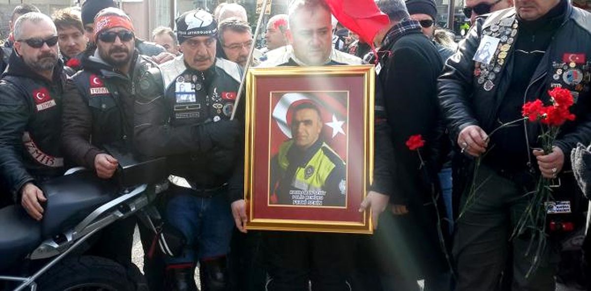 İzmir\'deki Terör Saldırısına Tepkiler