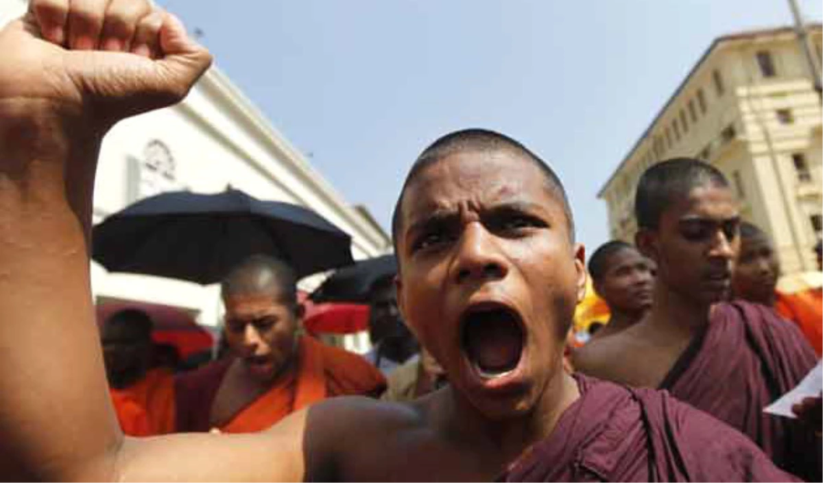 Myanmar\'da Budistler Müslümanların Etkinliğini Engelledi