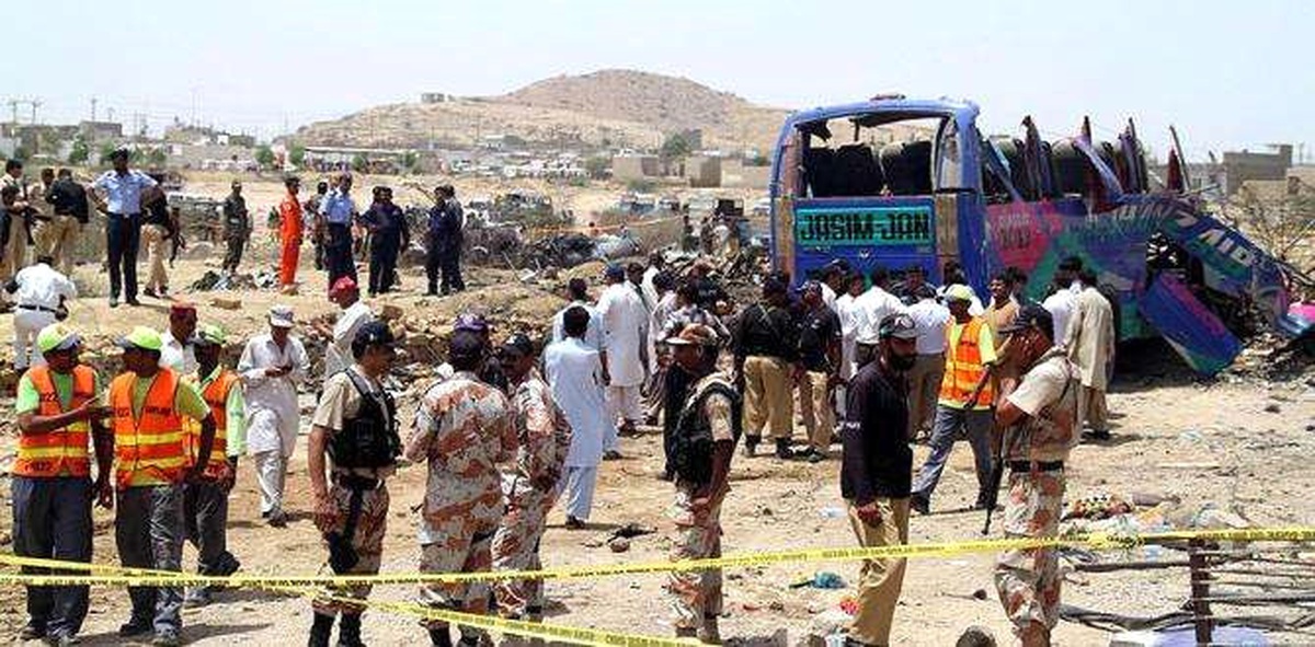 Pakistan\'da Trafik Kazası: 14 Ölü, 9 Yaralı