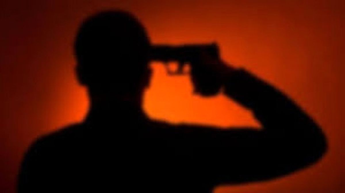 Polis Memuru Adliyede İntihar Etti