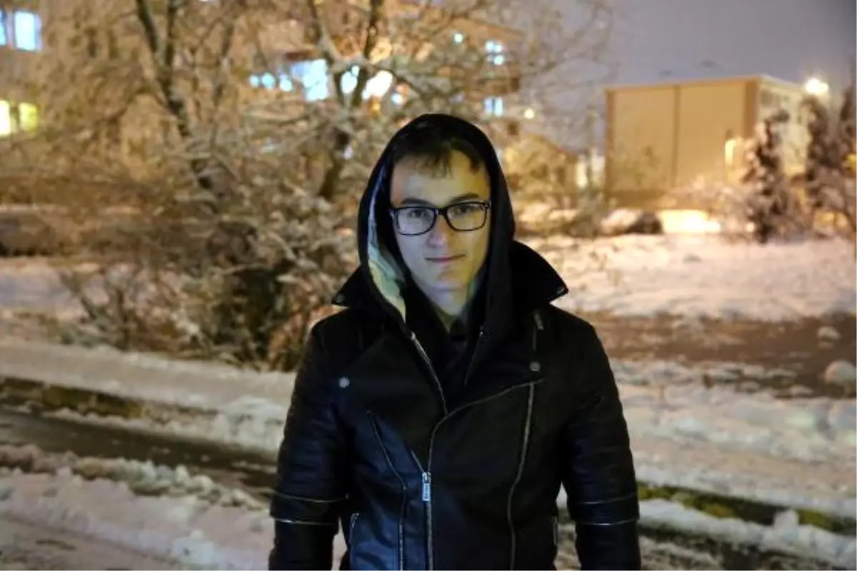 Saldıran Pitbulu Bıçakladı