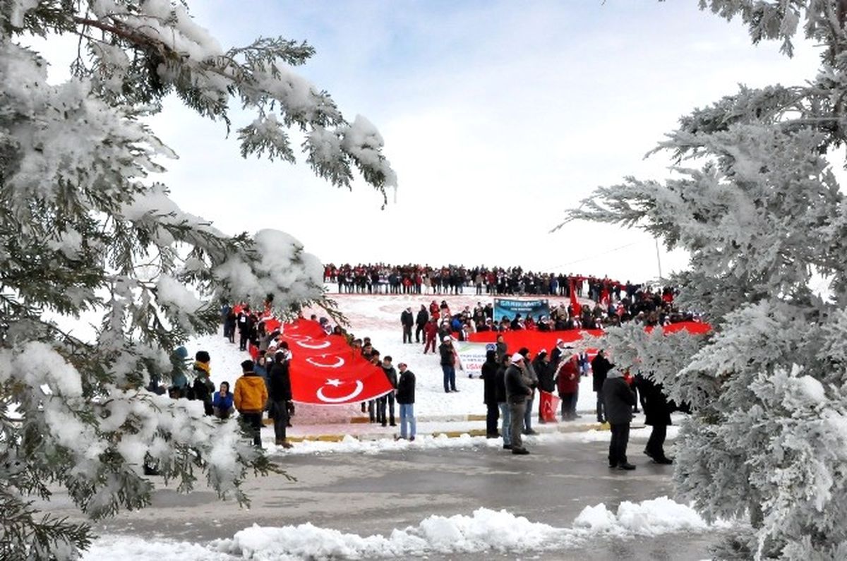 Uşak\'ta Sarıkamış Şehitlerini Anma Yürüyüşü Yapıldı