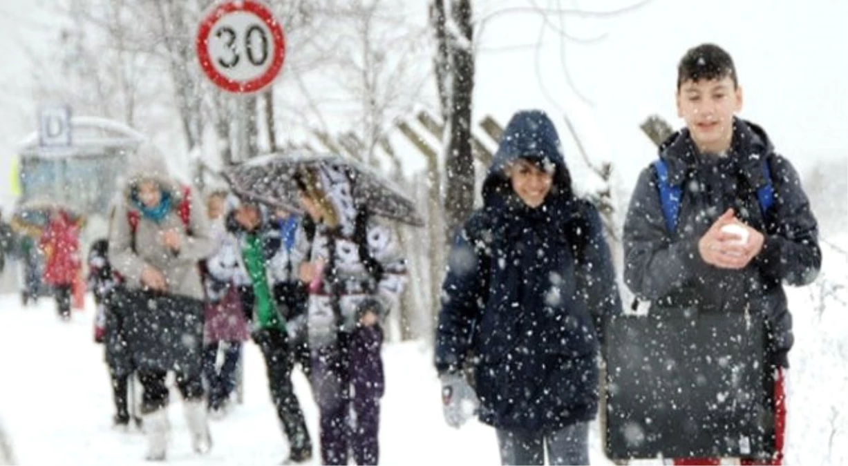 Yozgat ve Kırşehir\'de Eğitime Kar Engeli