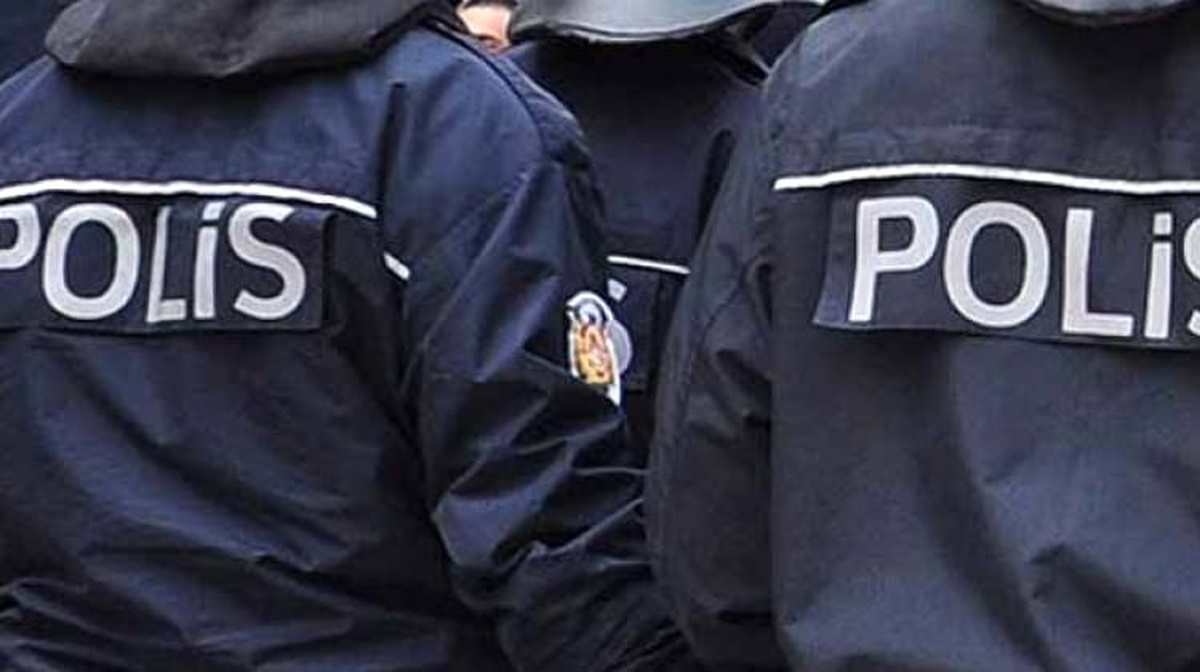 Adana\'da 35 Polise Fetö Gözaltısı