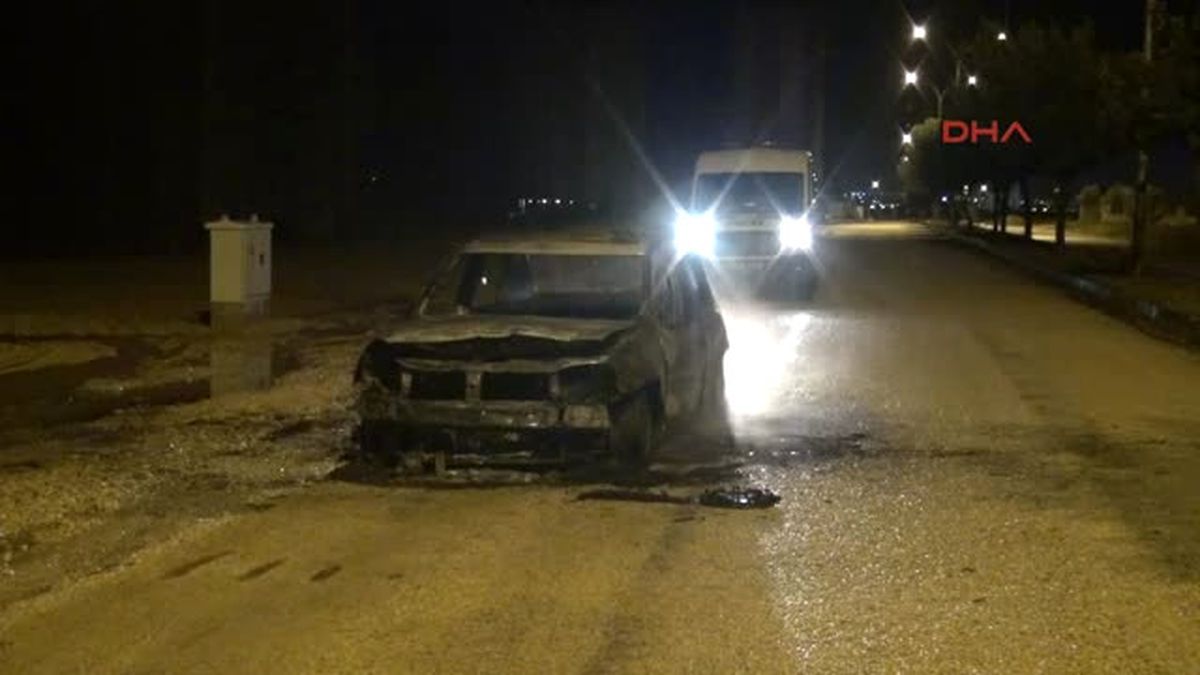 Adana Taksiciyi Dövüp, Aracını Yaktılar