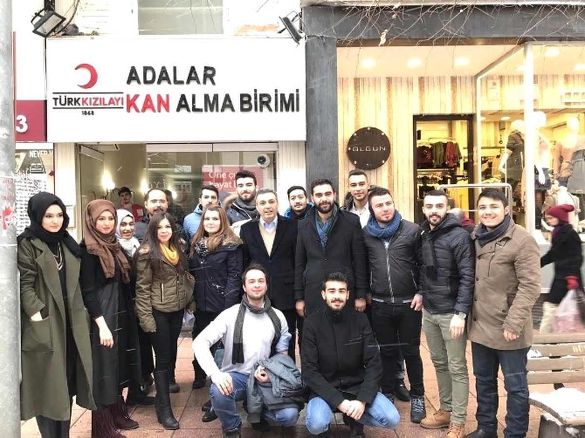Ak Gençler Kan Bağışı Çağrısına Kayıtsız Kalmadı