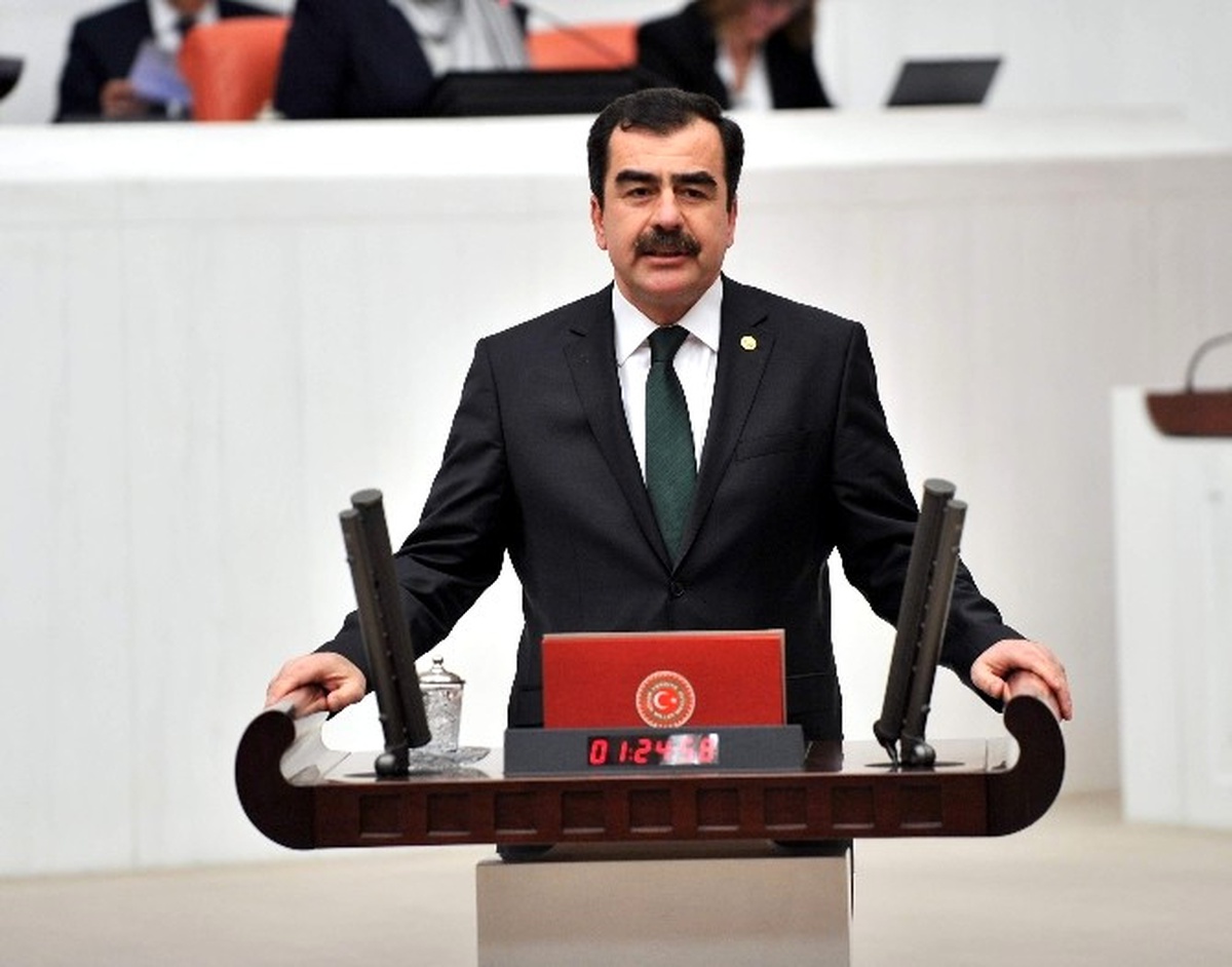 AK Parti\'li Erdem, Çalışan Gazetecileri Kutladı