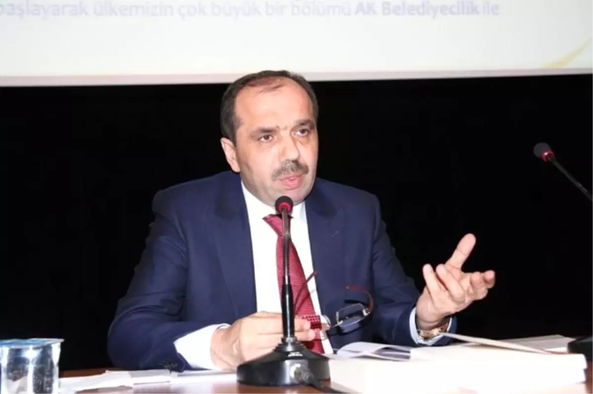 AK Parti Milletvekili Balta Meclis Üyeleri\'ne Trabzon\'da Eğitim Verdi