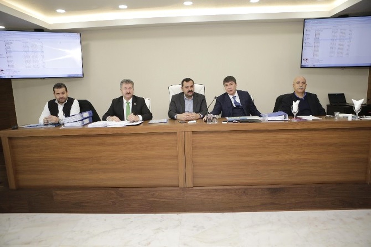 AK Parti ve MHP Grupları Yeni Odalarında Toplandı