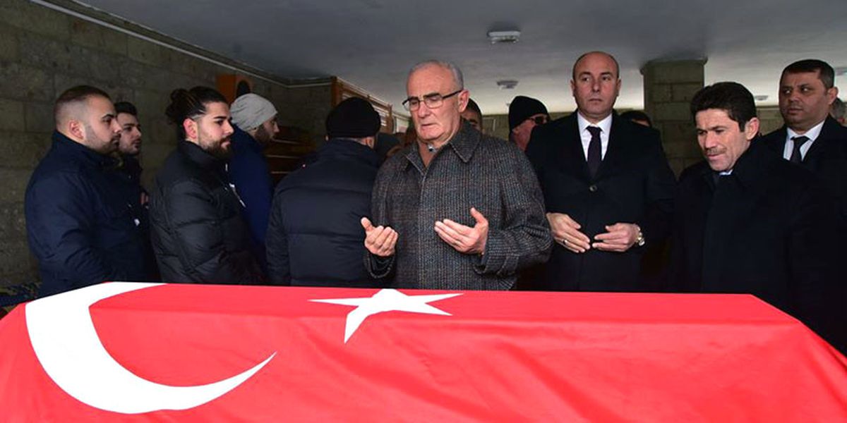 Almanya\'da Öldürülen İşadamı Samsun\'da Toprağa Verildi
