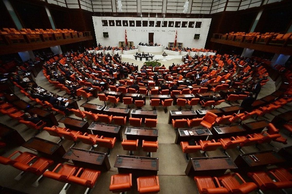 Anayasa Değişikliği Görüşmeleri Başladı