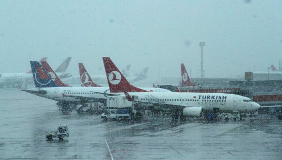 Atatürk Havalimanı\'nda Görüş Düştü, Seferler 18: 00\'e Kadar Durdu