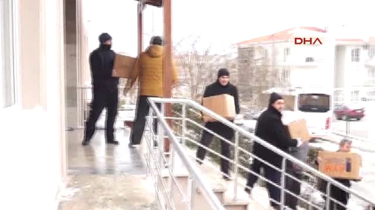 Balıkesir Ayvalık\'tan Haleplilere Yardım