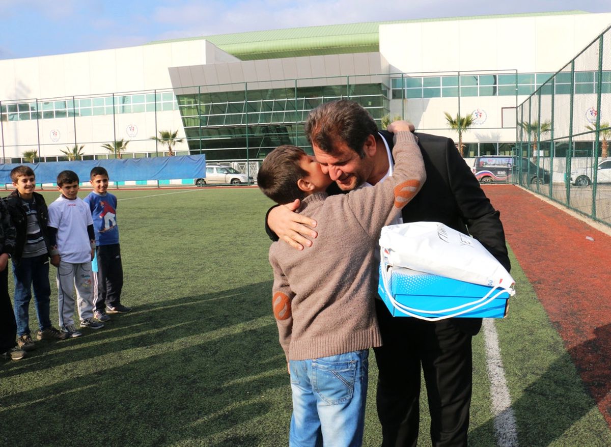 Başkan Ayhan\'ın spora desteği ilçe sınırlarını aştı