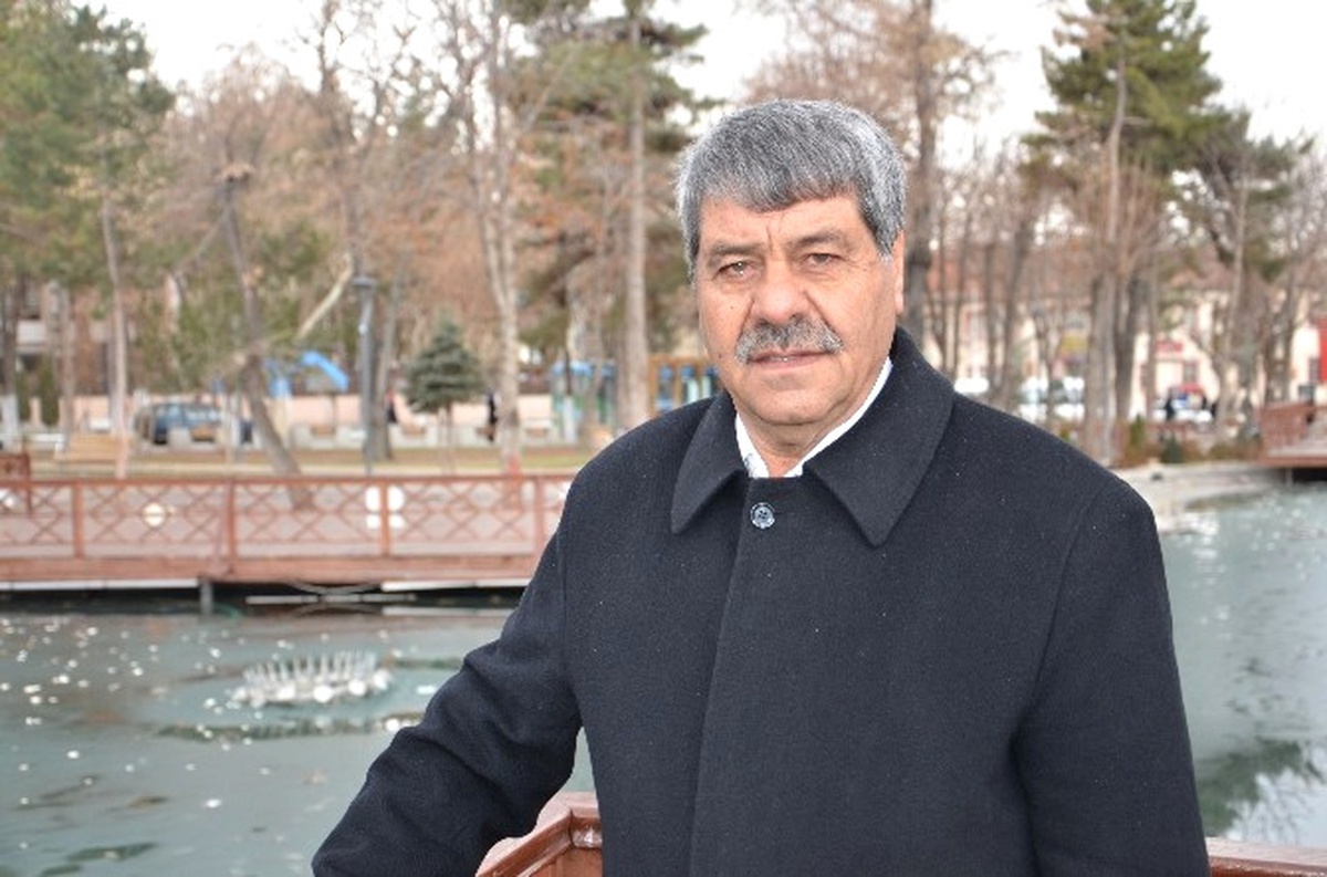 Ben Anadolu\'yum" Şiiriyle Gönüllere Taht Kuran Hacı Gürhan\'dan Fethi Sekin\'e Gözyaşı