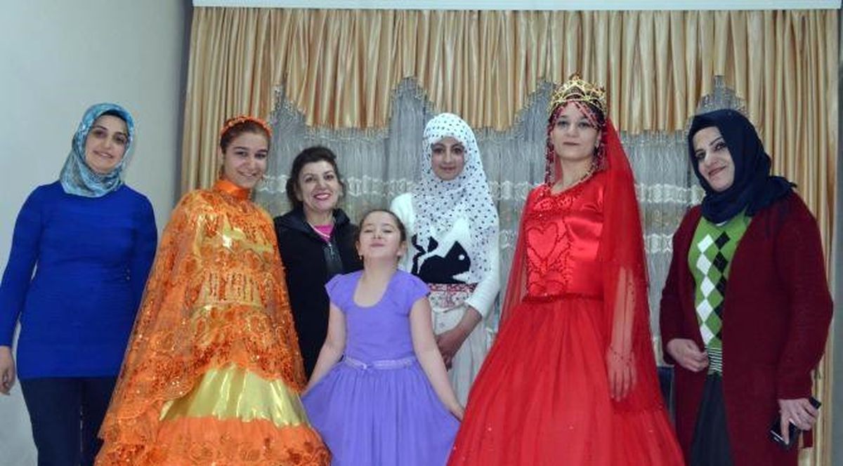 Bitlisli Kadınlara, \'Muhteşem Yüzyıl Kösem\' Ekibinden Destek