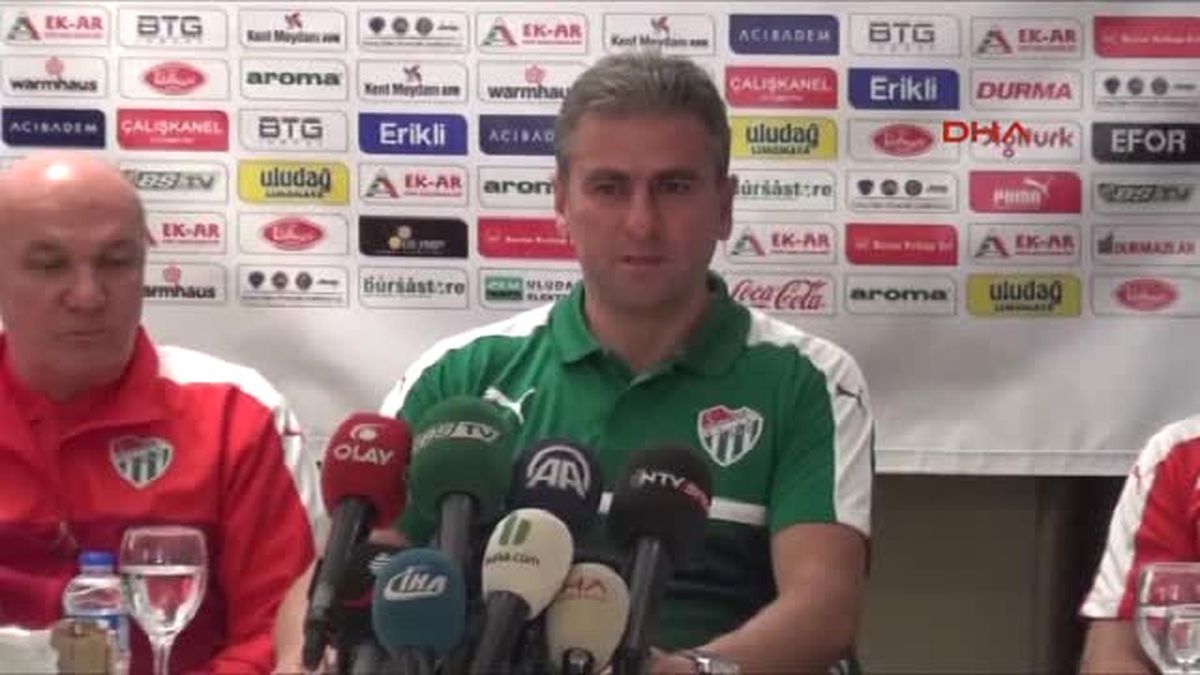 Bursaspor Teknik Direktörü Hamzaoğlu "Ihtiyacımıza Yönelik Transfer Yapmaya Gayret Ediyoruz"