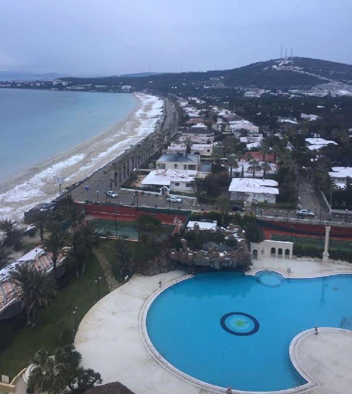 Çeşme\'de Kar Sevinci (2)
