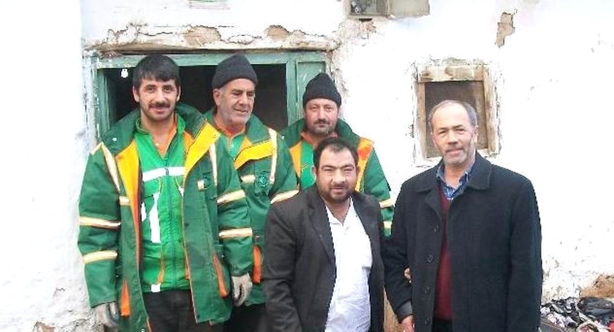 Evi Yanan Mersedes Kadir\'e Yardım Yağıyor