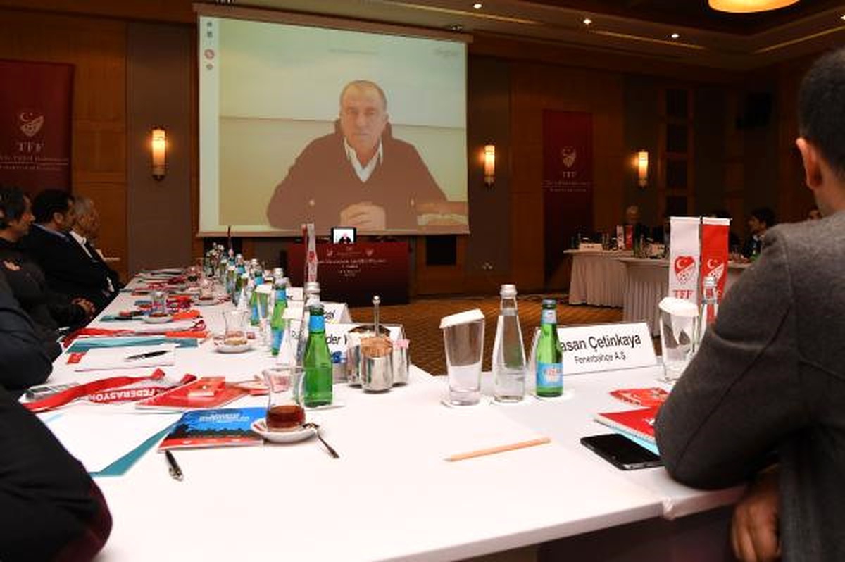 Fatih Terim: "Sportif Direktörlüğü Futbolun Ayrılmaz Parçası Olarak Görüyorum"