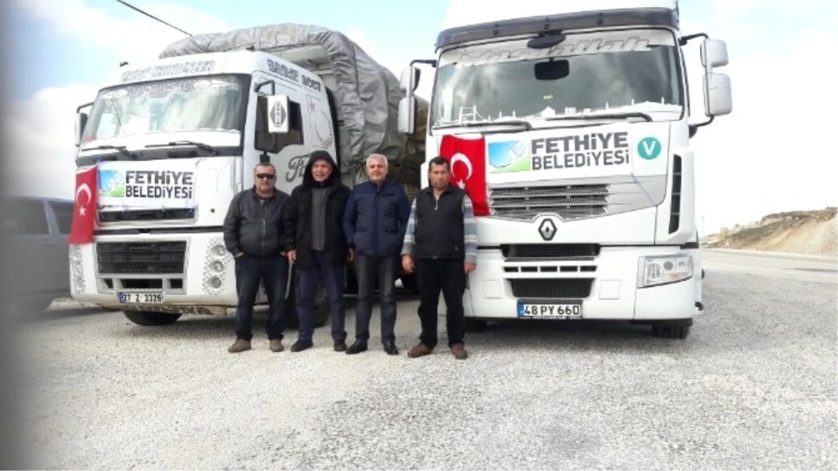 Fethiye Belediyesi\'nin Yardım Tırları Türkmenlere Ulaştı
