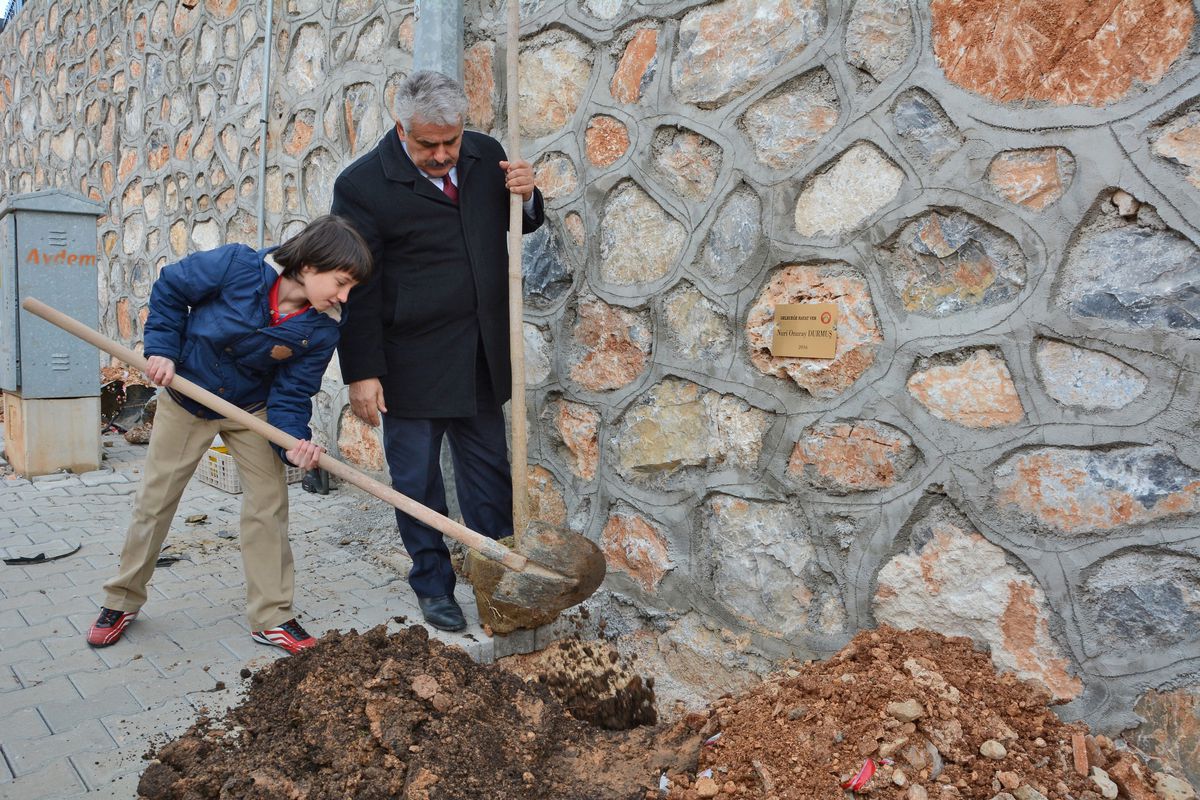 Fidan Diktiler,Geleceğe Hayat Verdiler