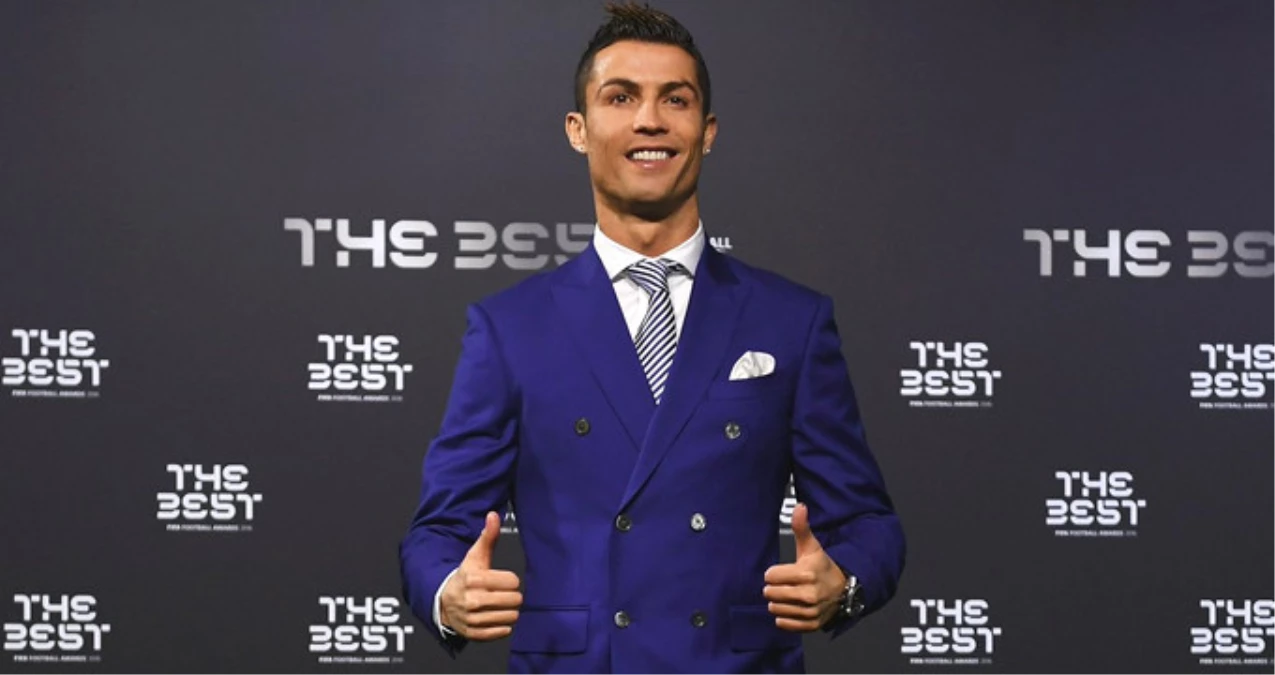 FIFA\'da Yılın Futbolcusu Cristiano Ronaldo, Messi\'ye Göndermede Bulundu