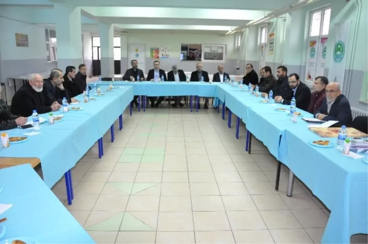 Gölbaşı İlçesinde İmam Hatip Lisesi Platformu Toplandı