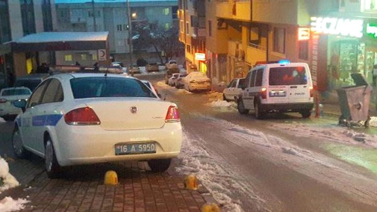 Hakkını Helal Et\' Mesajı Alıp Gittiği Evde Eşi ve İkiz Çocuklarının Cesediyle Karşılaştı (2)