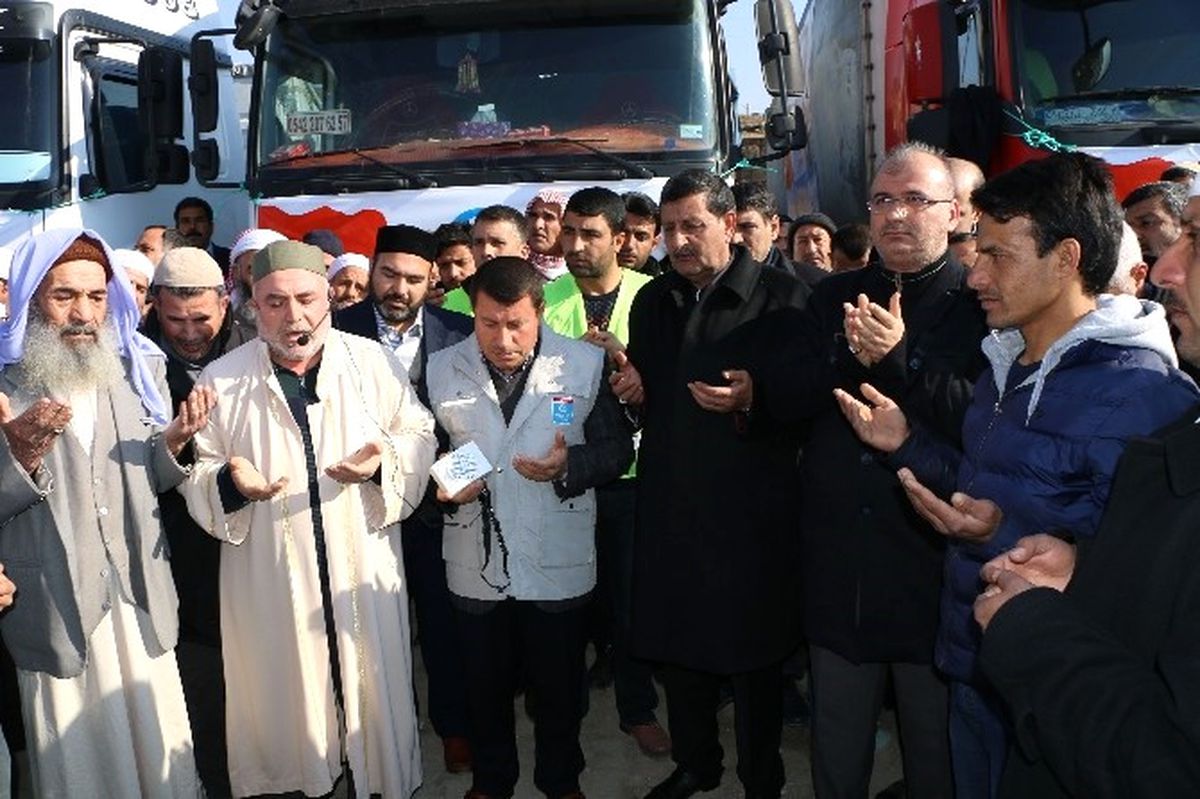 Harran\'dan Halep\'e İnsani Yardım Taşıyan 3 Tır Daha Yola Çıktı