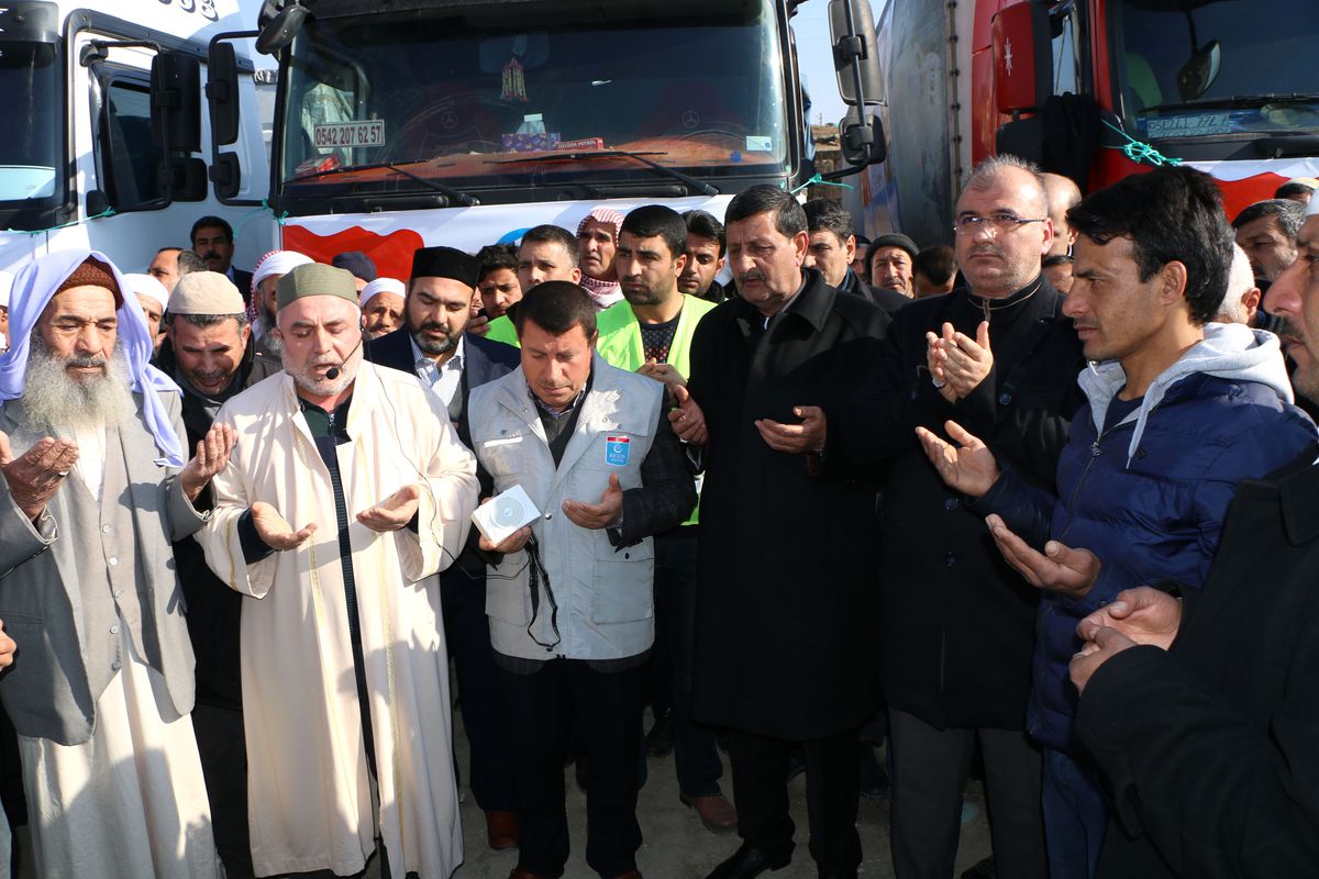 Harran\'dan Halep\'e insani yardım taşıyan 3 TIR daha yola çıktı