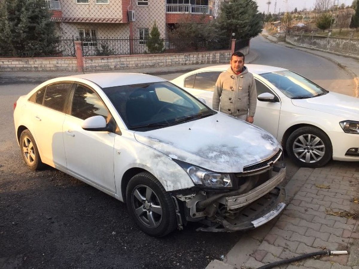 Hırsızlar Tamponu Çaldı, Araç Sahibi Plakanın Kullanılmasından Korktu