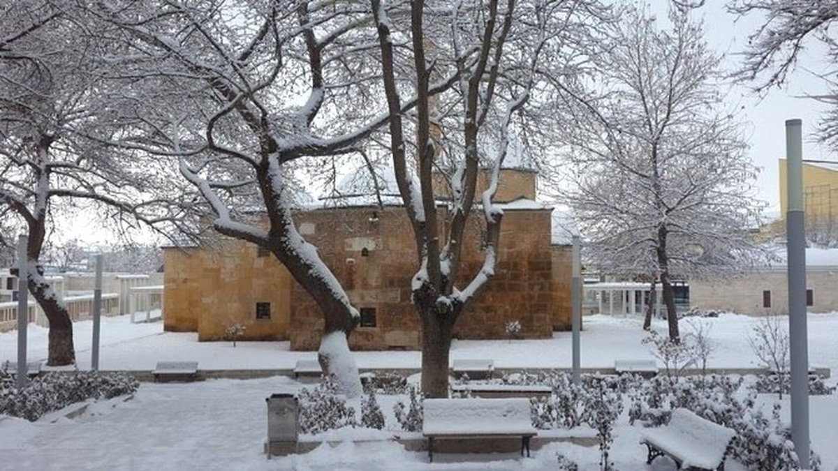 Kar Nedeni ile Kapanan 117 Köy Yolunda Açma Çalışmaları Sürüyor