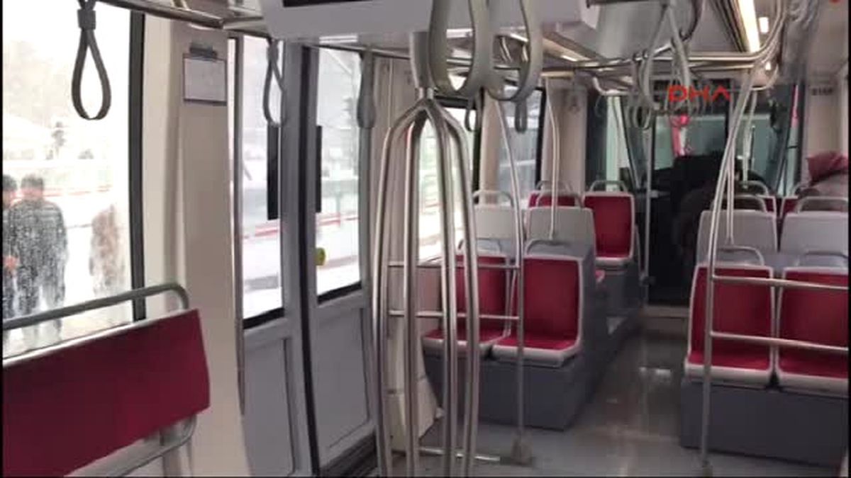 Kar Tramvay Seferlerinde Aksamalara Neden Oluyor