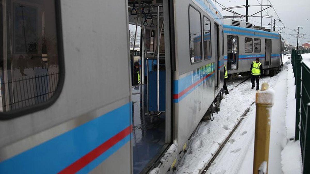 Kar Tramvay Seferlerinde Aksamalara Neden Oluyor