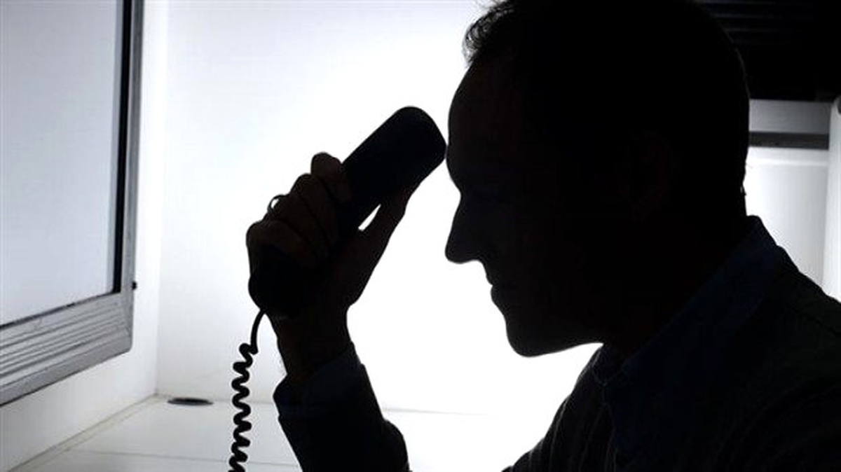 Kartal\'da Telefon Dolandırıcıları Polise Yakalandı