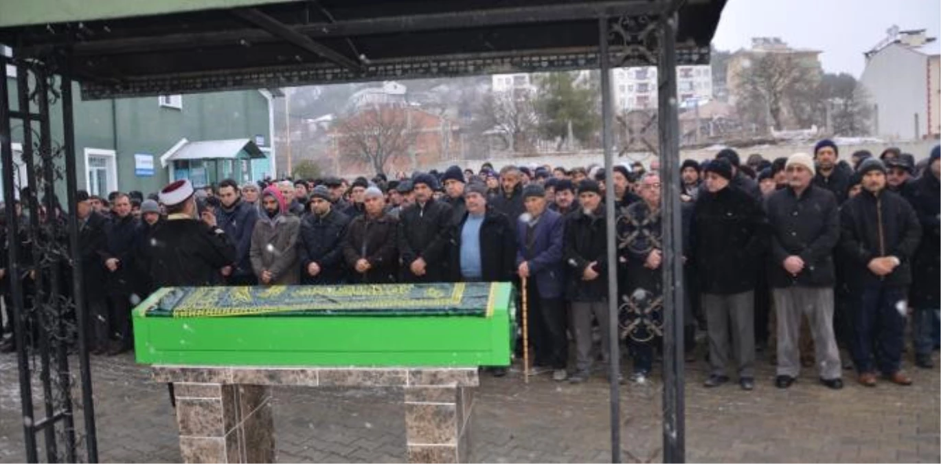 Kastamonu\'da Buzlu Yolda Düşen Kişi Hastanede Öldü