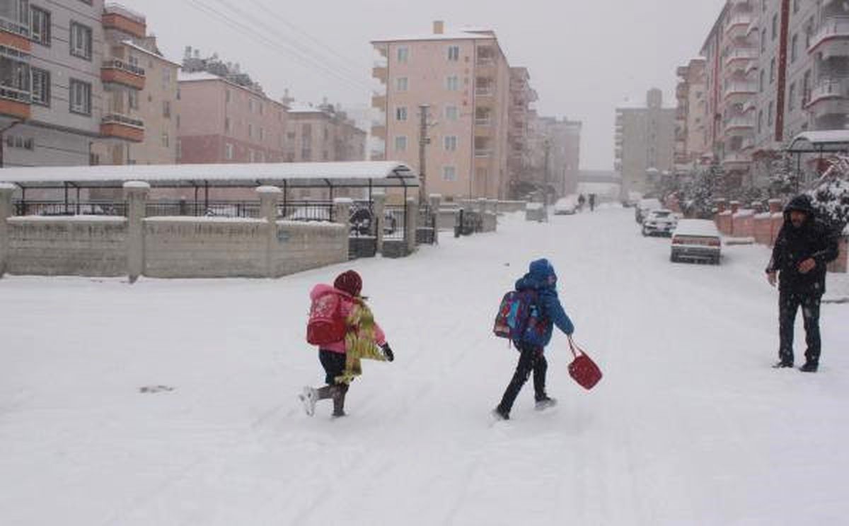 Kırşehir\'de Eğitime Bir Günlük Kar Tatili