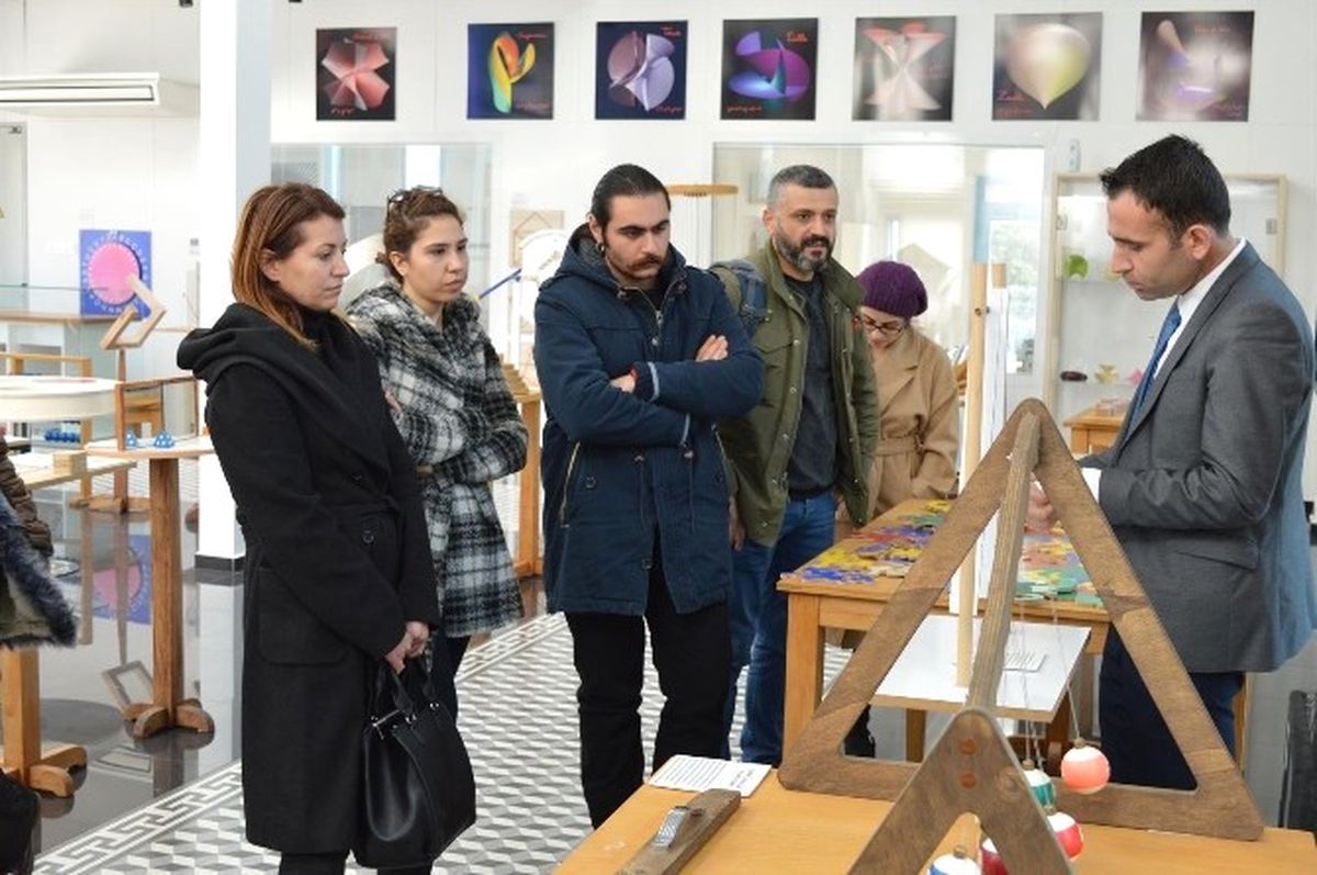 Maskara Tiyatrosu, Başak Koleji\'nin Ziyaret Etti