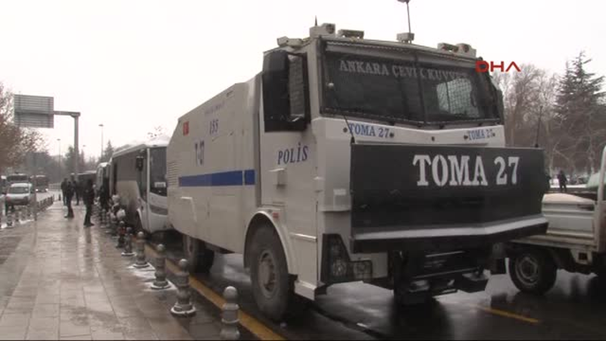 Meclis Çevresinde \'Anayasa Değişikliği\' Önlemleri