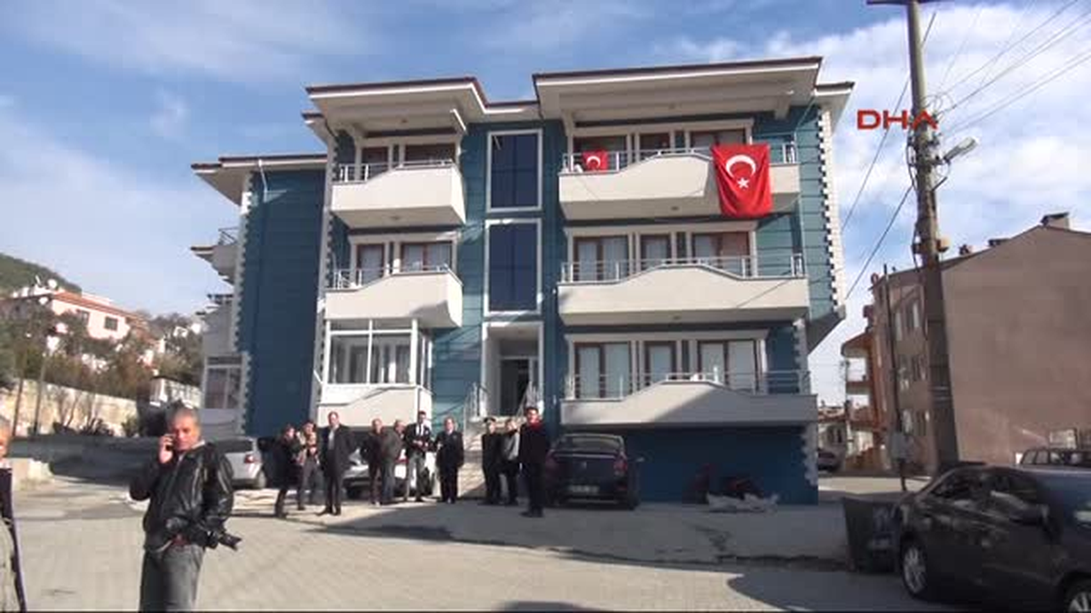 Muğla Valisi Çiçek\'ten Şehit Ailesine Belge