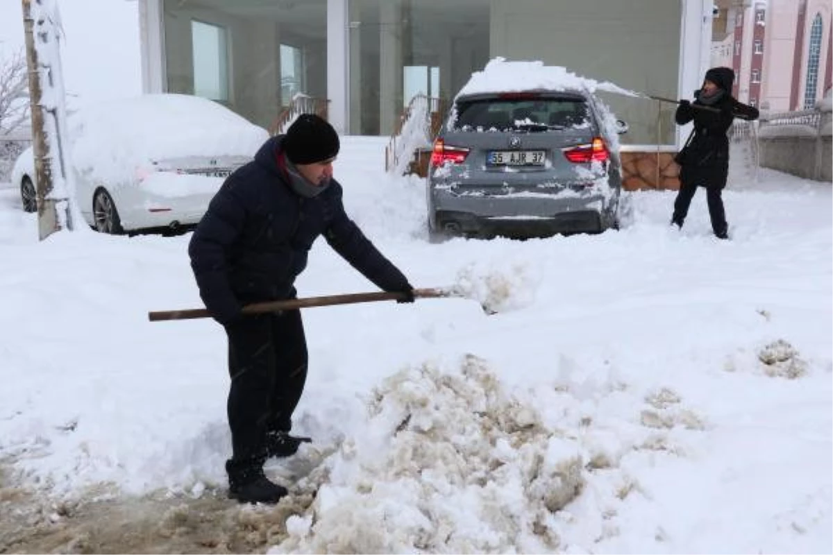 Samsun\'da 60 Mahalle Yolu Kar Nedeniyle Kapandı