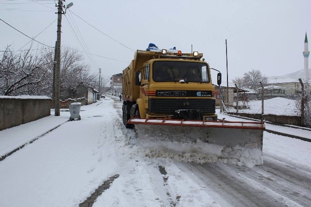 Sungurlu Belediyesi\'nden Kar Mesaisi