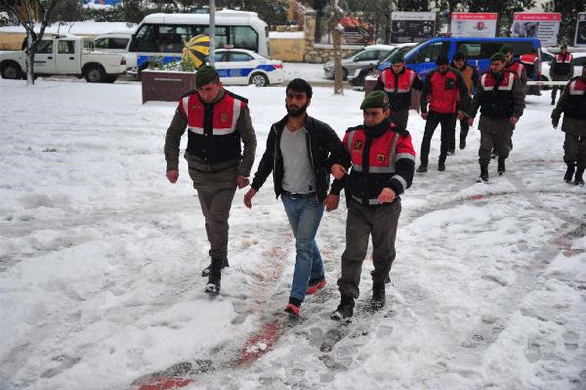 Sosyal Medyadan PKK Propagandası Yapan 3 İşçi Gözaltında