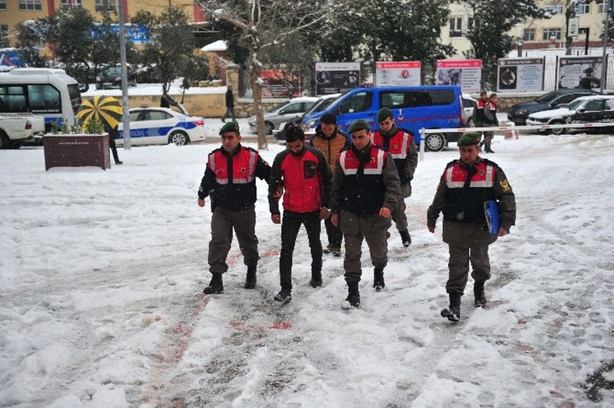 Terör Örgütü Propagandası Yapan 3 Kişi Adliyeye Sevk Edildi