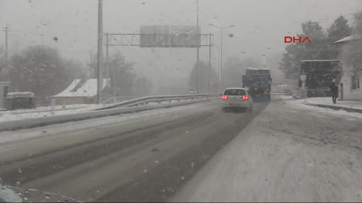 Tokat\'ta 351 Köy Yolu Ulaşıma Kapandı
