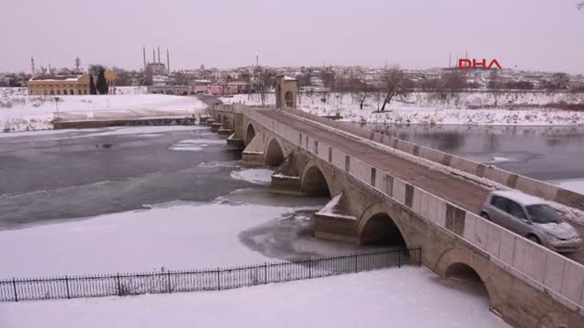 Tunca Nehri Buz Tuttu, Karın Keyfini Çocuklar Çıkardı