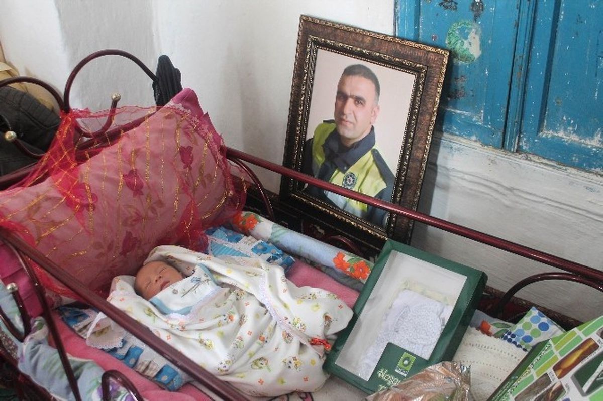 Üç Günlük Bebeğe Şehit Polis "Fethi Sekin"İn Adı Verildi